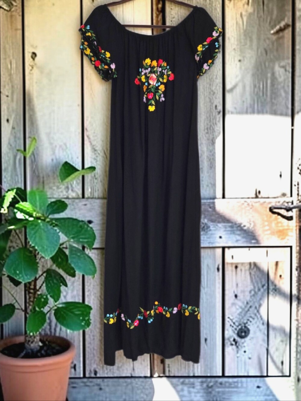 Back From Bali Embroidered Maxi Dress Black w Floral Ruffle Off Shoulder Sz M